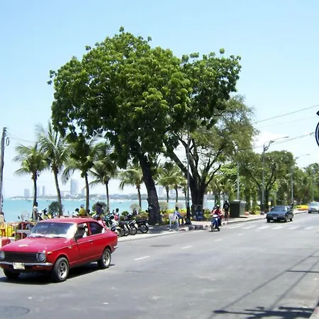โรงแรม Zip & Restaurant Pattaya