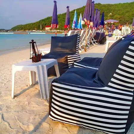 โรงแรม Baan Sai Thong