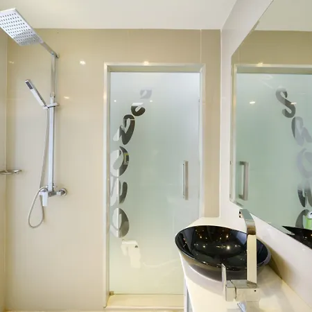 โรงแรม Cozy Resort, A Boutique