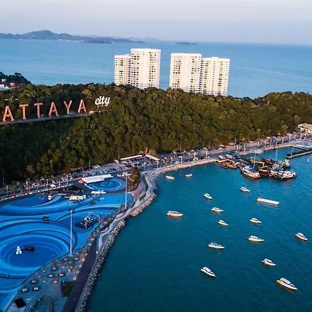 Chezzotel Pattaya