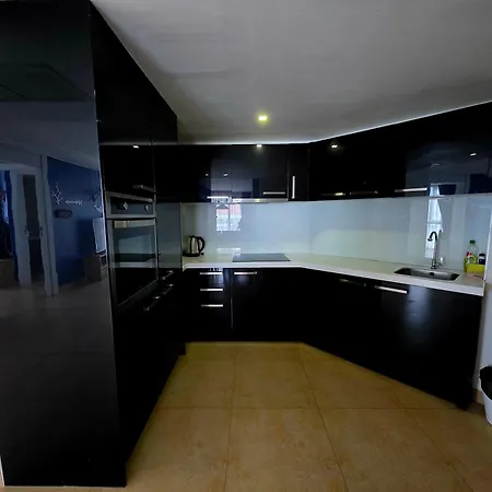 Centara Avenue High-speed Wifi, Smart Tv2 Bedrooms And 2 Bathrooms