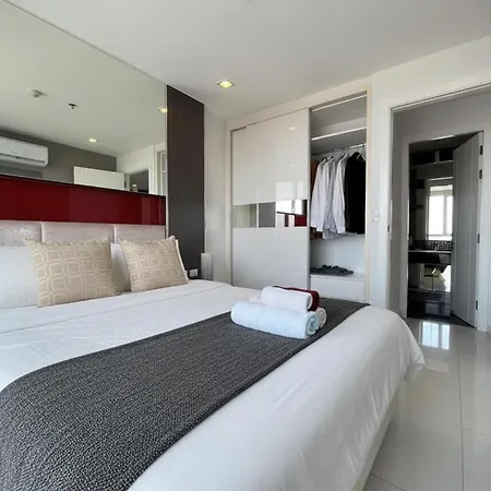 อพาร์ทเม้น The Vision - Sea View Balcony Pratumnak *