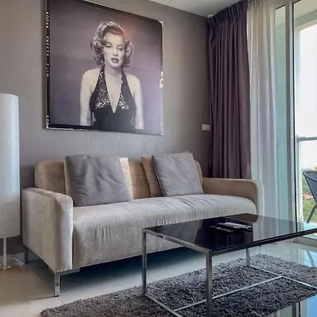อพาร์ทเม้น The Vision - Sea View Balcony Pratumnak