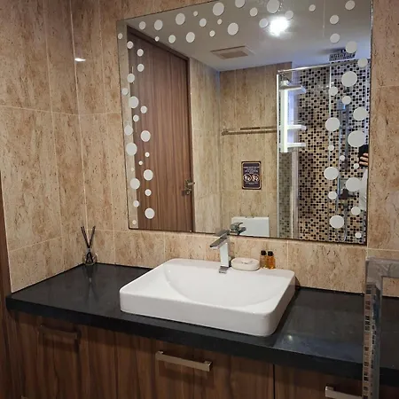 Grand Avenue, 2 Bedroom-2 Baths, 69sqm อพาร์ทเม้น Pattaya