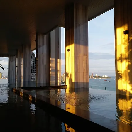 The Riviera Wongamat Hong Apartment Pattaya