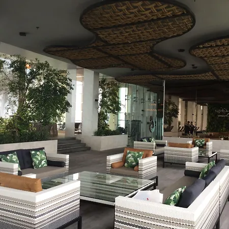 The Riviera Wongamat Hong Apartment *