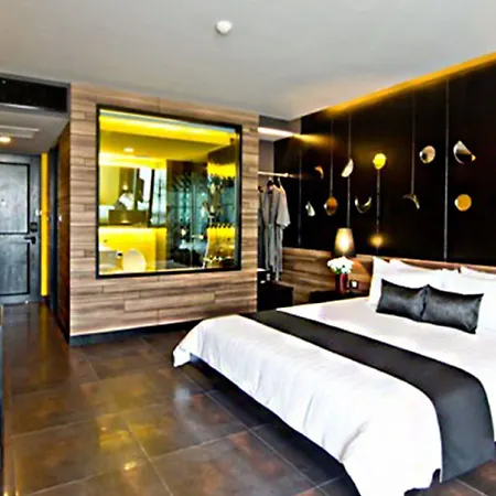 Tsix5 Quarter Hotel Pattaya