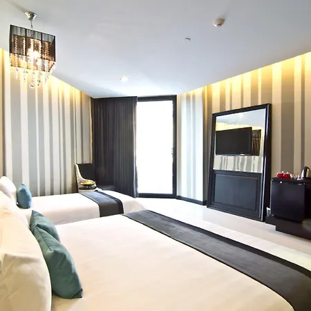 Tsix5 Quarter 5* Pattaya