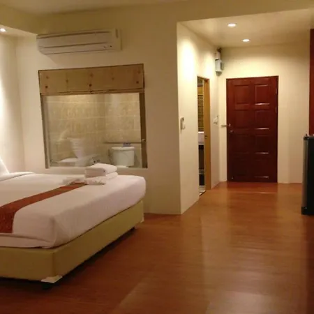 At Sea Hotel 2*