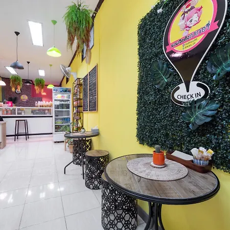 Oyo 75327 Diyana Hotel 3*