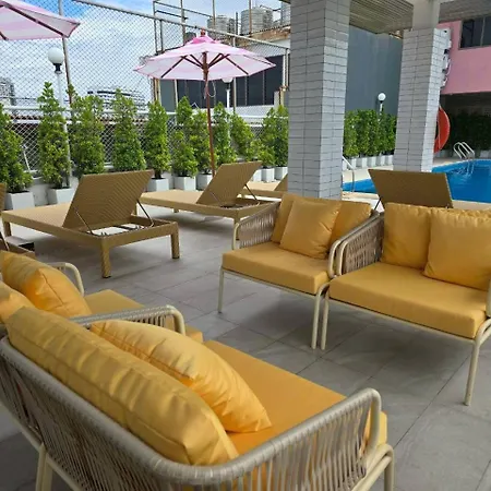 Cloudotel Walking Street โรงแรม