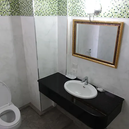 Serene โรงแรม