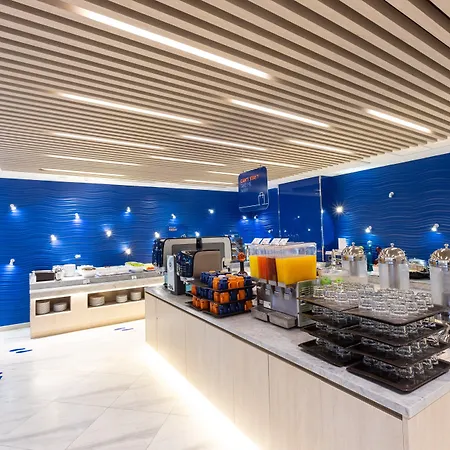 Express By Ihg 4*