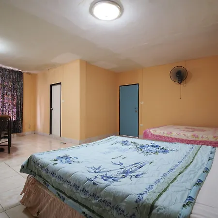 โรงแรม Oyo 1004 Naklua Mansion Pattaya