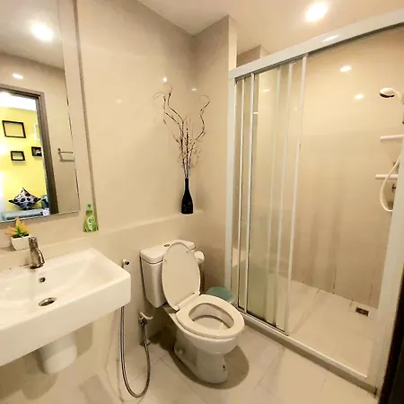 The Base In Downtown Apartment *