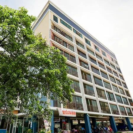 โรงแรม Oyo 458 Nakorn Siam Boutique 2*
