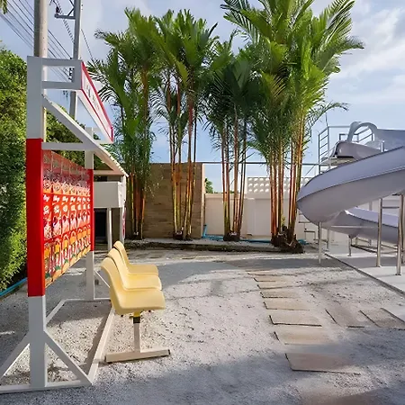 Hotel Platinum Pool *