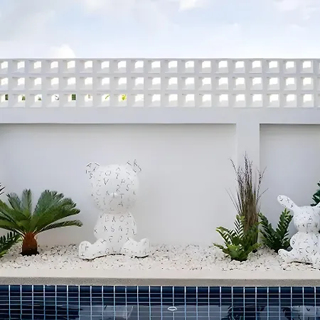 Platinum Pool Hotel *