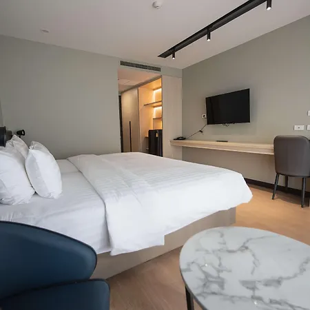 โรงแรม Lewit Pattaya, A Member Of Radisson Individuals 5*