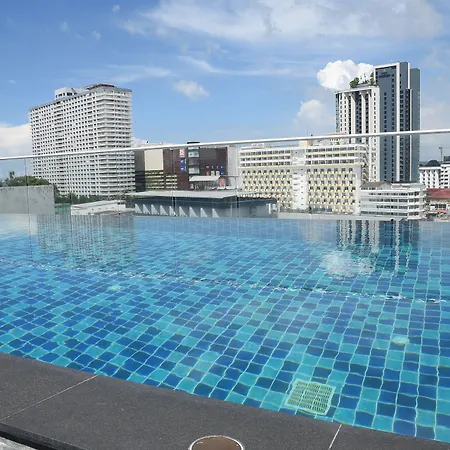 โรงแรม The Base Pattaya