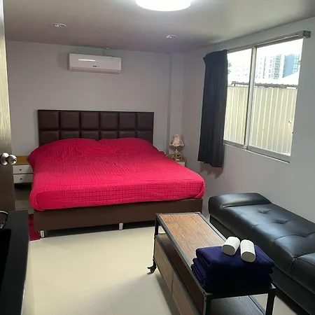 Guest house Happy Apple 3*