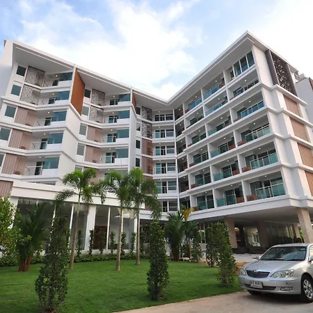 โรงแรม Vareena Palace