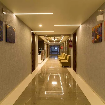 โรงแรม Lucky 3*