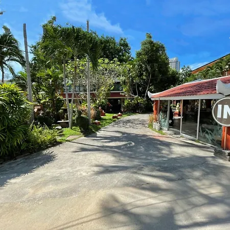 Safari Riviera Hotel Pattaya