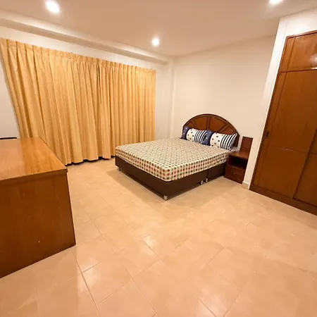 Jasmine Soi Buakhao Apartment