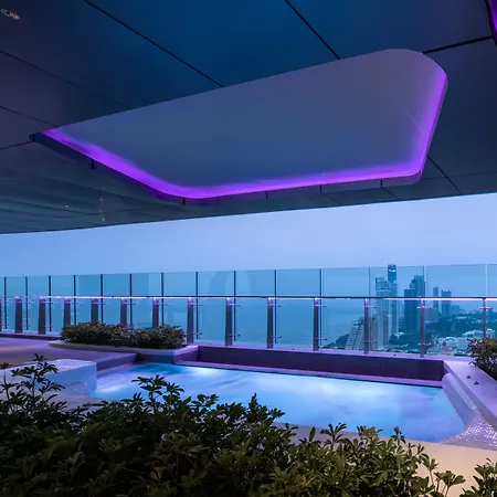 แกรนด์ เซนเตอร์ พอยต์ สเปซ พัทยา โรงแรม 5*