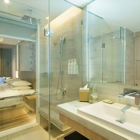Courtyard By Marriott North Hotel