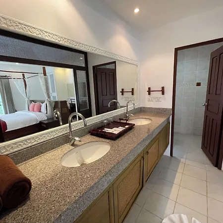 โรงแรม Raya Private Pool