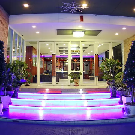 Arthitaya Nature & Lakkhana Poolside 5* Pattaya