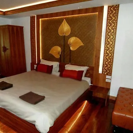 โรงแรม Dolphinplace