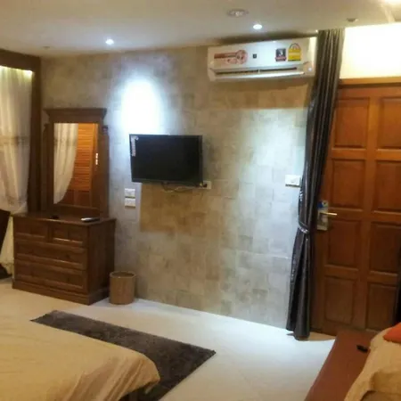 Dolphinplace โรงแรม 4*