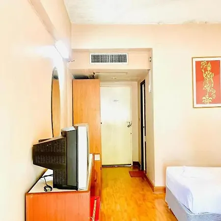 Safari Riviera Hotel 3*