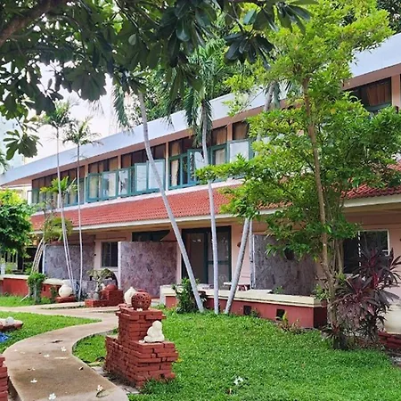 Safari Riviera 3* Pattaya