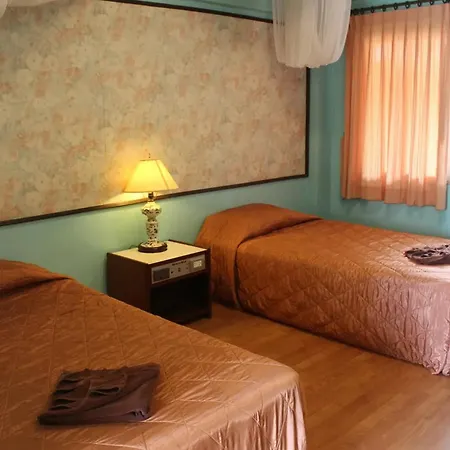 Safari Riviera Hotel Pattaya