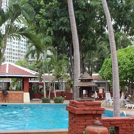 Safari Riviera 3* Pattaya