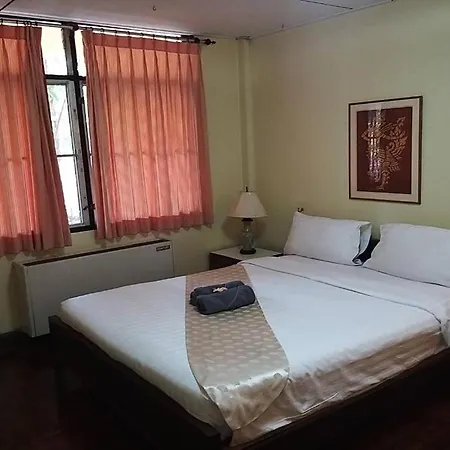 Safari Riviera Hotel