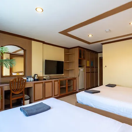 La Casa South โรงแรม 3*