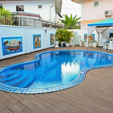 4 Bhk *