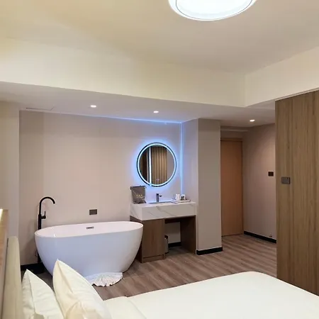 Star Hotel