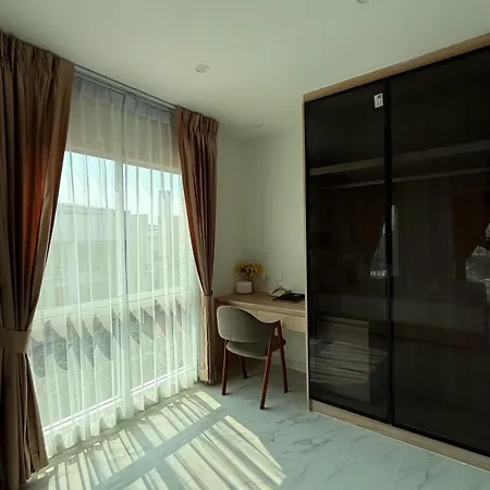 Dday Luxury By D-eco Wellness Centre โรงแรม Pattaya
