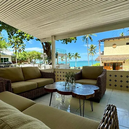 Holiday home Tiki White House *