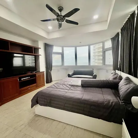 วันหยุดที่บ้าน Luxury With A Sea View Near Dongtan