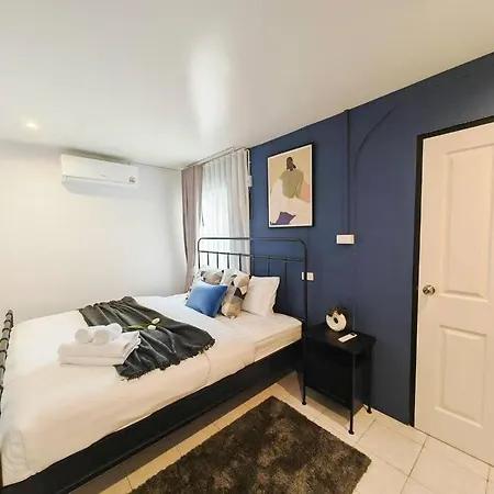 ## Friendly Space Townhouse Walking Street And 2km ## Pattaya