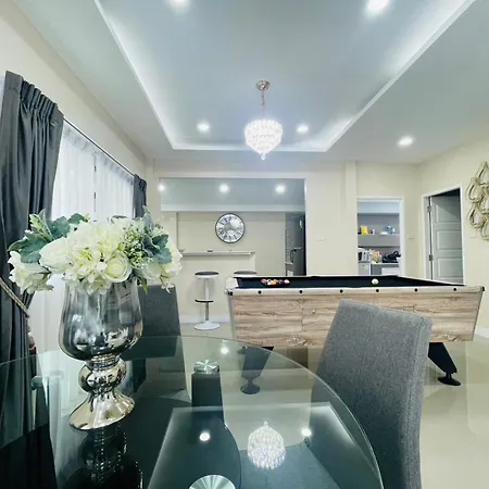 Dg Pool Villa