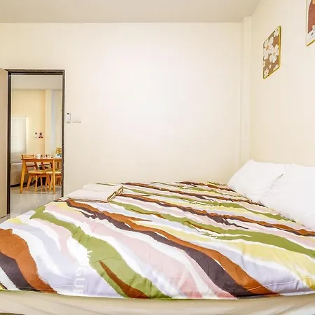 วันหยุดที่บ้าน Full House 2br Near Bus Station North *