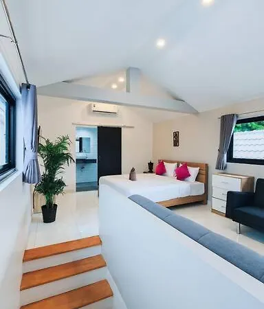 Luxury Pool Center C8 - 4 Bedroom Villa Pattaya